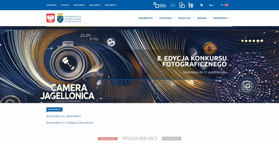 Po dłuższym zastanowieniu znalazłem jednak w menu ikonę zmiany kolorów. Ciężko jednak uznać jedną spośród kilkunastu funkcji, które powinna mieć wdrożone uczelnia za satysfakcjonujące spełnienie wymagań w zakresie WCAG. Uczelnie mające WCAG na wysokim poziomie (jak również ICEberg CMS w swojej podstawowej wersji) mają kilkanaście elementów związanych z dostosowaniem serwisu do potrzeb osób z niepełnosprawnościami.