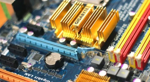 Nowoczesny i wydajny CMS dla stron firmowych z branży IT