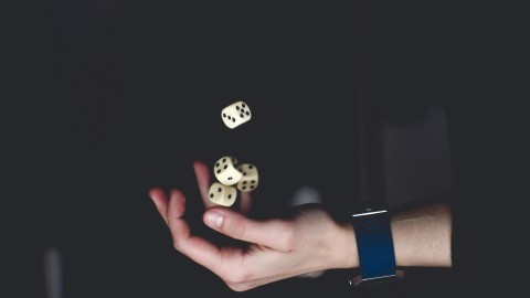fot. Pexels - lil artsy SEO dla Studia Gier Planszowych: Jak Dedykowany Pledge Manager Zwiększa Efektywność Kampanii Crowdfundingowej