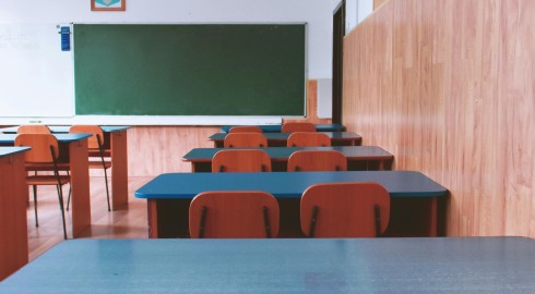 Szkoła w internecie – Jak nowoczesna strona internetowa szkoły poprawia relacje z rodzicami, uczniami i … nauczycielami w 2025 roku