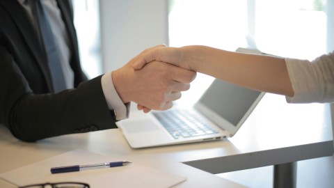 fot. Pexels - Andrea Piacquadio Automatyzacja i optymalizacja procesów w firmie e-commerce B2B