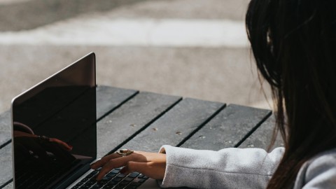 fot. Pexels - Anete Lusina Letnie praktyki studenckie: marketing