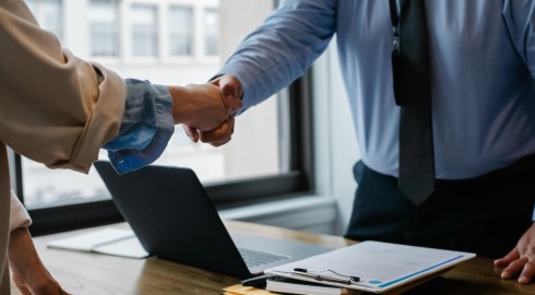 E-commerce B2B i e-commerce B2C - różnice i podobieństwa w serwisie internetowym, procesie sprzedaży i strategii marketingowej