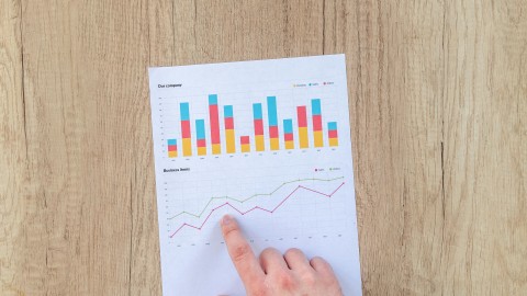 fot. Pexels - Lukas Maksymalizacja zwrotu z inwestycji (ROI) w SEO i content marketing