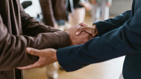 fot. Pexels - RDNE Stock project GameFlight.com. Wdrożenie ICEberg CMS 5 jako Pledge Managera. Jak zbudować niezależną platformę do obsługi kampanii crowdfundingowych dla gier i oszczędzić... kilkadziesiąt tysięcy na pierwszej kampanii