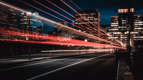 fot. Unsplash - Marc-Olivier Jodoin Szybkość strony www - jakie znaczenie ma dla SEO i jak Twój CMS może w tym pomóc?
