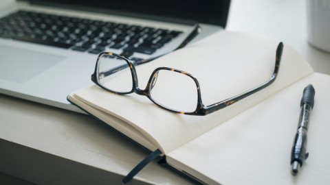 fot. Unsplash - Trent Erwin Szkolenie: „Dostępność Cyfrowa dla projektantów stron internetowych – WCAG, EAA i Polski Akt Dostępności - przepisy AD 2025”