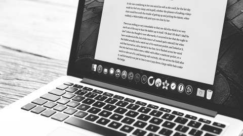 fot. Unsplash - Super Snapper Jak napisać tekst reklamowy?
