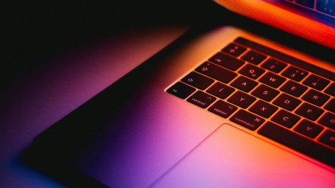 fot. Unsplash - Andras Vas Jak założyć internetowy sklep z laptopami w modelu dropshipping? Kompleksowy przewodnik