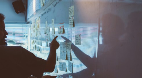 Rola systemu CMS w strategii marketingowej: Jakie korzyści przynosi dobry CMS?