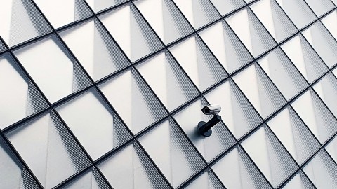 fot. Unsplash - Maximalfocus Dyrektywa o prywatności i łączności elektronicznej - Dyrektywa 2002/58/WE Parlamentu Europejskiego i Rady z dnia 12 lipca 2002 r. dotycząca przetwarzania danych osobowych i ochrony prywatności w sektorze łączności elektronicznej