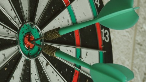 fot. Unsplash - Afif Ramdhasuma Kontekst zamiast cookies: wdrożenie AI napędza targetowanie reklam